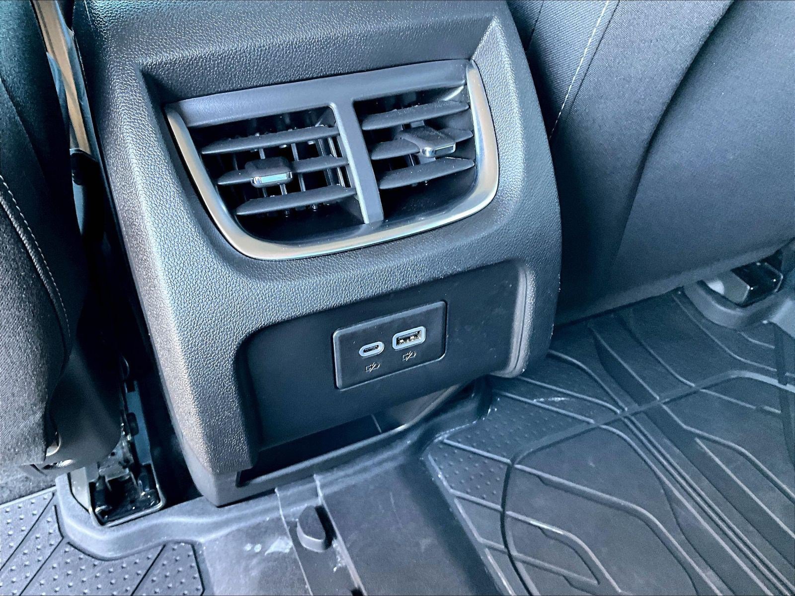 Used 2024 Chevrolet Blazer LT w/ Convenience Package FWD image 10