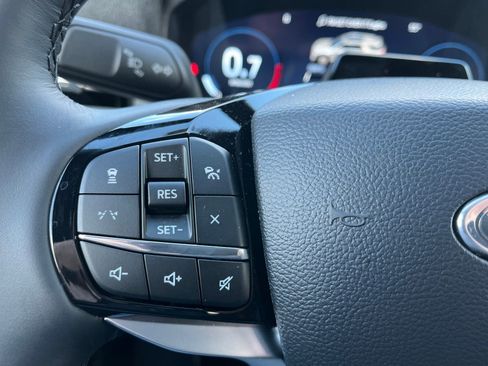 New 2025 Ford Explorer Platinum image 14