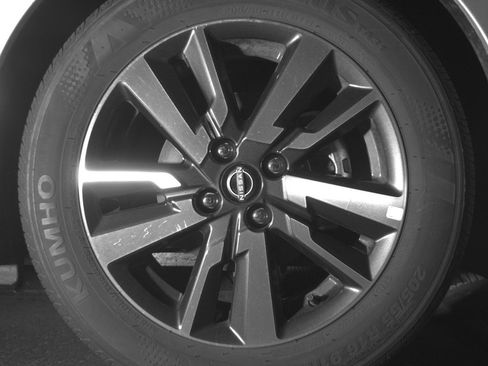 Used 2025 Nissan Versa SV image 13