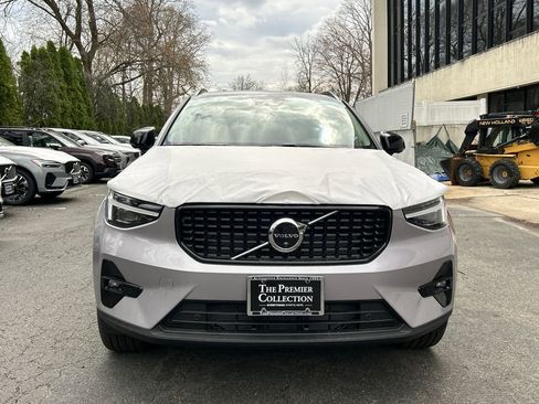 New 2026 Volvo XC40 B4 Plus w/ Protection Package Premier FWD image 6