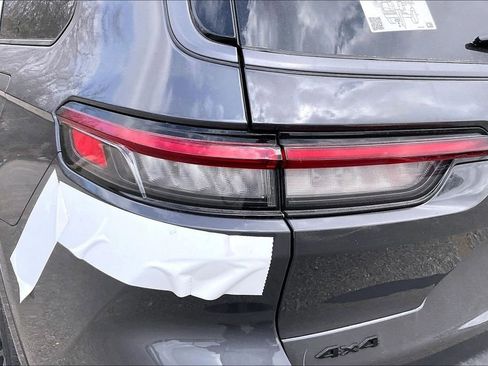 New 2026 Jeep Grand Cherokee L Summit w/ Obsidian Package image 14