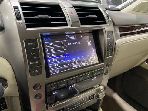 Used 2015 Lexus GX 460 w/ Premium Package AWD/4WD image 7