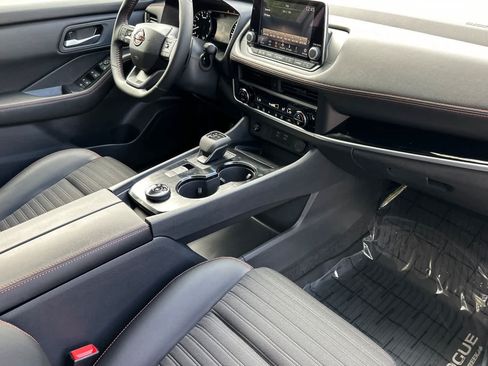 New 2026 Nissan Rogue SV AWD/4WD image 16