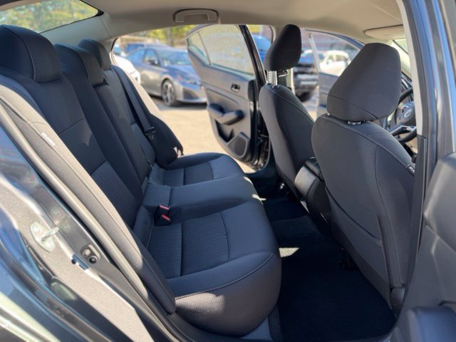 Used 2025 Nissan Altima 2.5 SV AWD/4WD image 24