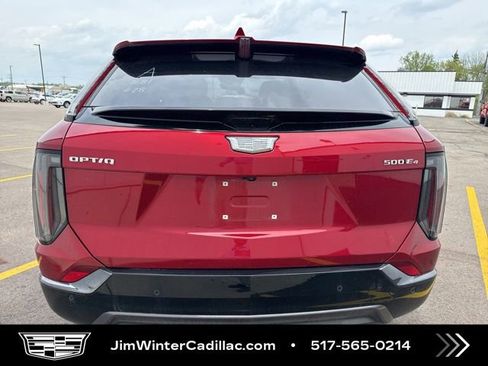 Certified 2025 Cadillac Optiq Sport 2 w/ LPO, Floor Liner Package AWD/4WD image 8