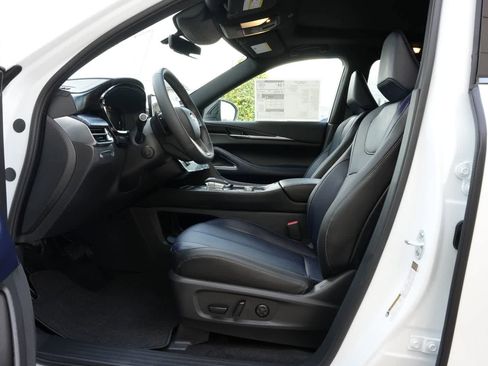 New 2026 INFINITI QX60 Sport w/ Dark Cargo Package AWD/4WD image 17