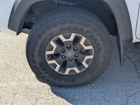 Used 2023 Toyota Tacoma TRD Off-Road image 13