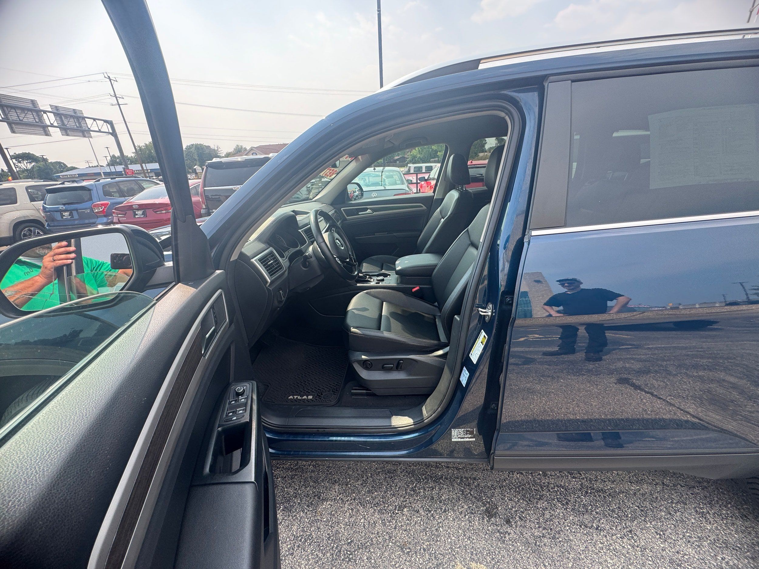 Used 2019 Volkswagen Atlas SE w/ Towing Package AWD/4WD image 6