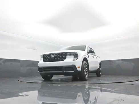 New 2026 Ford Maverick XLT w/ Equipment Group 301A image 19