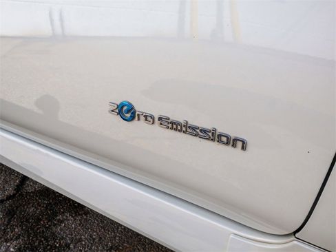 Used 2019 Nissan Leaf SL Plus w/ Protection Package image 9