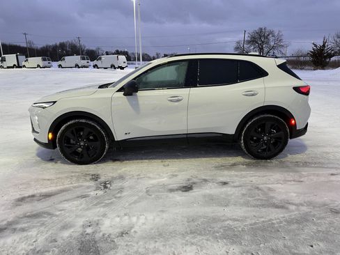 Used 2025 Buick Envision Sport Touring image 2