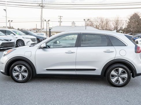 Used 2019 Kia Niro LX image 6