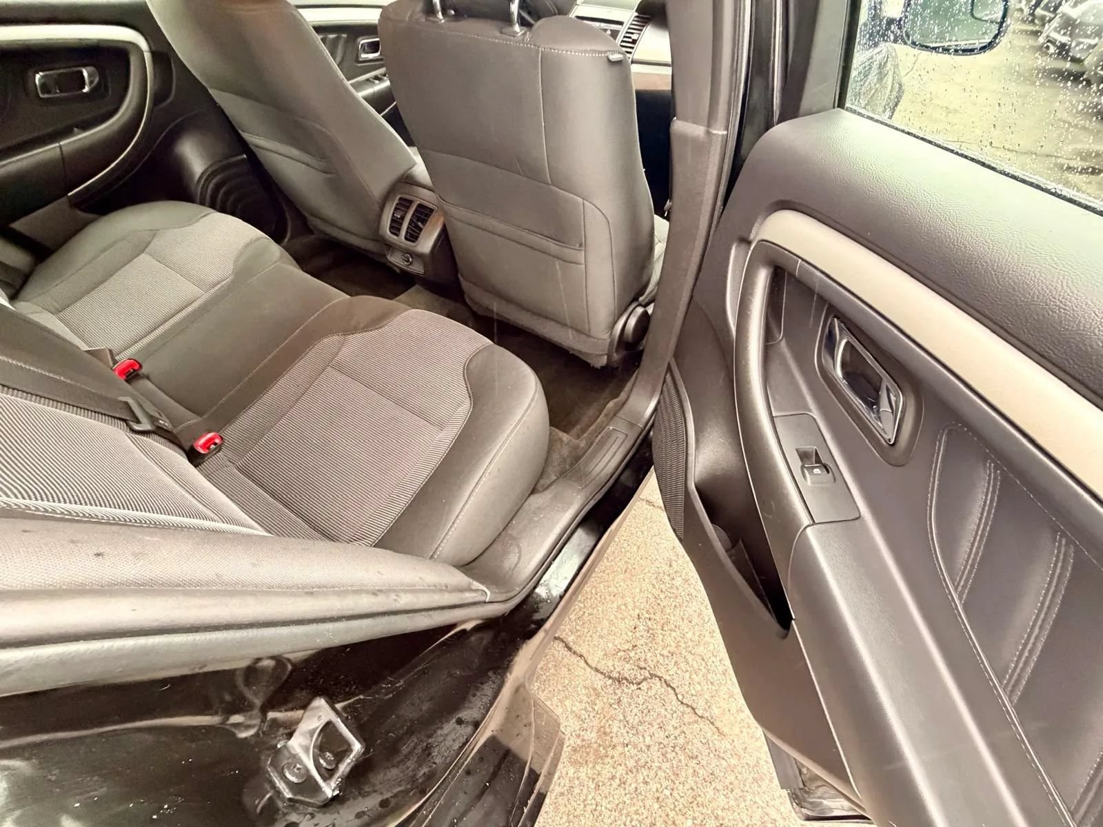 Used 2014 Ford Taurus SEL w/ Equipment Group 201A FWD image 7