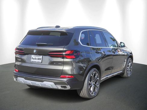 New 2026 BMW X5 xDrive40i w/ Premium Package image 6