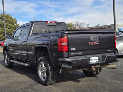 Used 2015 GMC Sierra 2500 Denali image 4