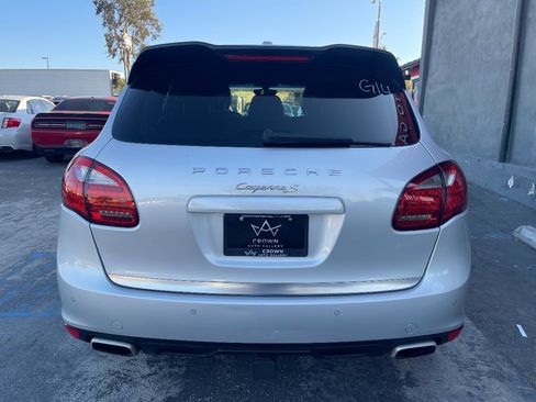 Used 2013 Porsche Cayenne S image 8