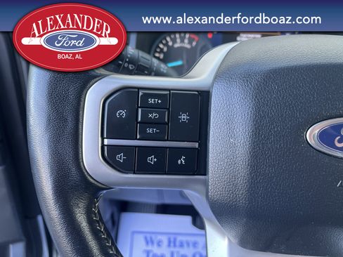 Used 2024 Ford Expedition XLT image 24