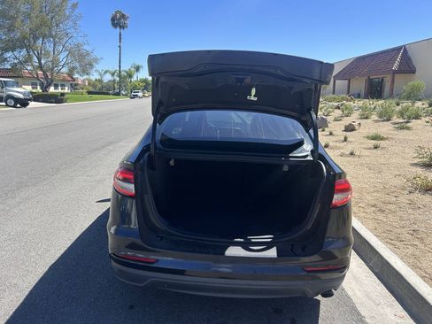 Used 2020 Ford Fusion SE FWD image 2