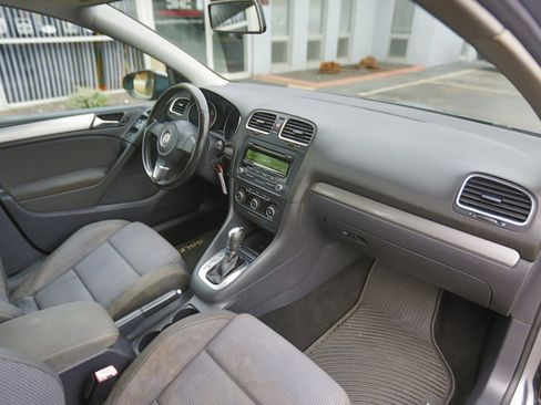 Used 2013 Volkswagen Golf 4-Door image 17