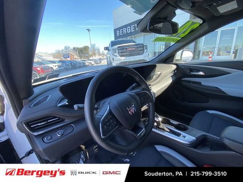 Certified 2024 Buick Envista Preferred w/ Convenience I Package image 12