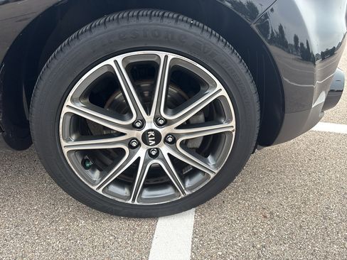 Used 2018 Kia Soul ! w/ Tech Package FWD image 22