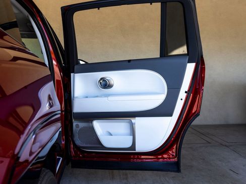 New 2026 Hyundai Ioniq 9 Limited image 24