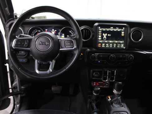 Used 2021 Jeep Wrangler Unlimited Rubicon image 2