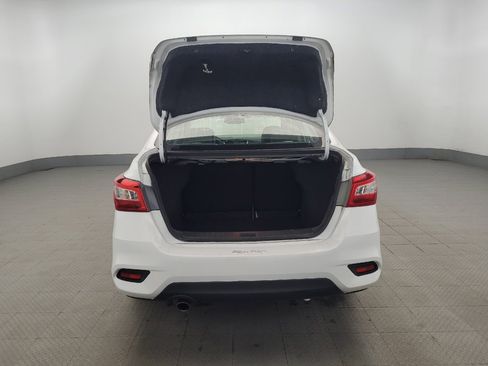 Used 2019 Nissan Sentra SR w/ Premium Package (SR) FWD image 29