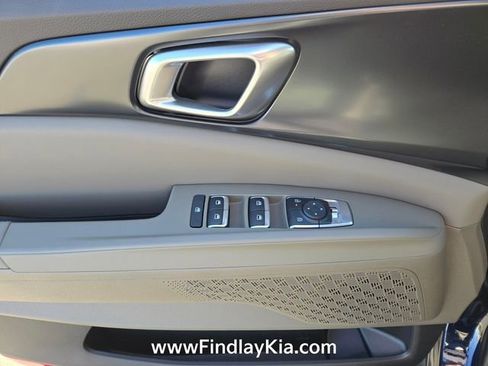 New 2026 Kia Carnival LXS FWD image 15