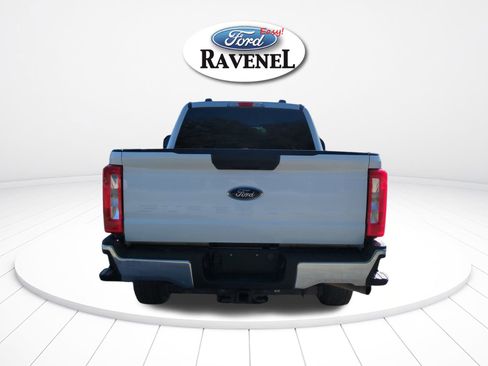 Used 2024 Ford F250 XLT image 5