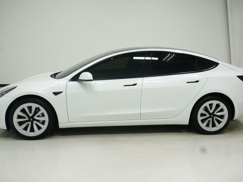 Used 2023 Tesla Model 3 Standard Range RWD image 7