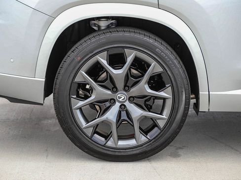 New 2026 Lexus TX 500h AWD image 11