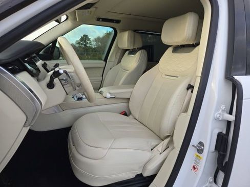 Used 2023 Land Rover Range Rover SV image 12