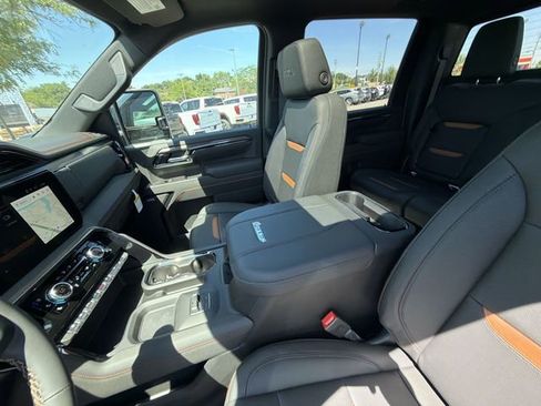 New 2026 GMC Sierra 2500 AT4 w/ AT4 Premium Plus Package AWD/4WD image 17