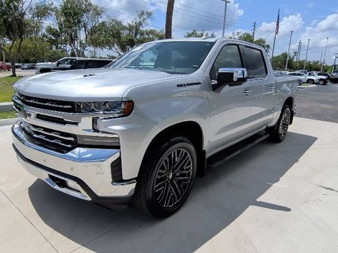 Used 2022 Chevrolet Silverado 1500 LTZ w/ Safety Package II AWD/4WD image 8