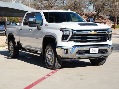 Used 2025 Chevrolet Silverado 2500 LTZ w/ LTZ Premium Package image 6