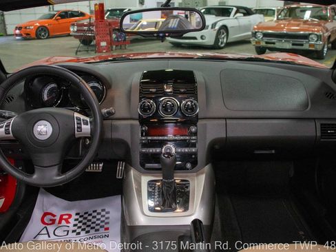 Used 2009 Saturn Sky Red Line RWD image 17