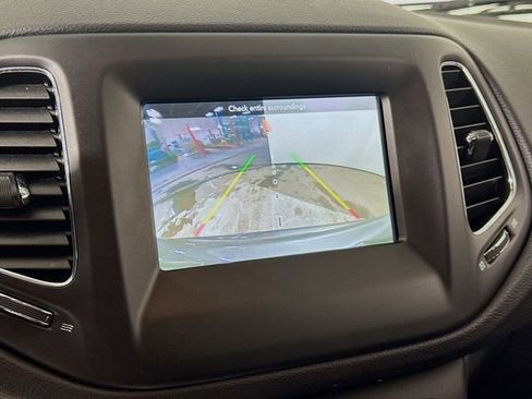 Used 2019 Jeep Compass Sport image 13