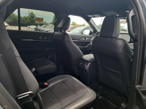 Used 2026 Ford Explorer Tremor w/ Tremor Convenience Package AWD/4WD image 28
