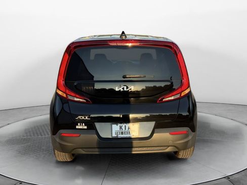 Used 2022 Kia Soul LX FWD image 4