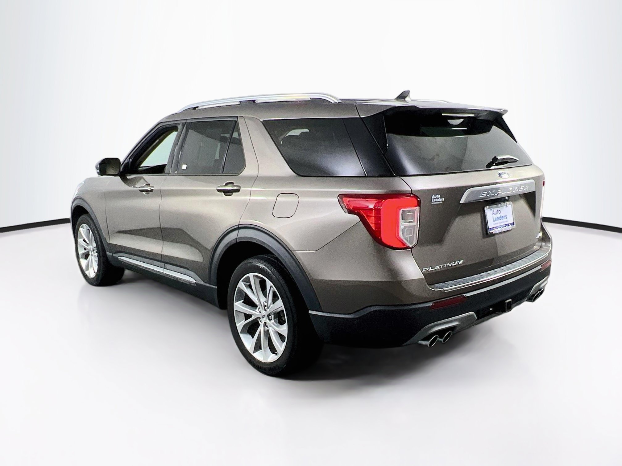 Used 2021 Ford Explorer Platinum w/ Equipment Group 601A AWD/4WD image 7
