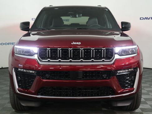 New 2026 Jeep Grand Cherokee Summit AWD/4WD image 13