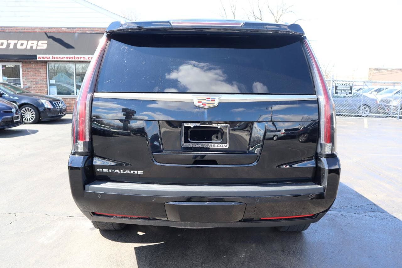 Used 2020 Cadillac Escalade Luxury RWD image 4