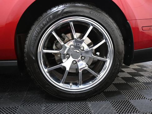 Used 2011 Ford Mustang GT Premium w/ Comfort Pkg RWD image 32