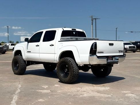 Used 2011 Toyota Tacoma PreRunner w/ SR5 Pkg #2 RWD image 6