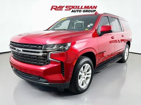 Used 2022 Chevrolet Suburban RST w/ Luxury Package AWD/4WD image 3