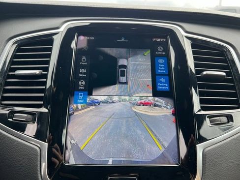 Used 2024 Volvo XC90 B6 Ultimate w/ Protection Package Premier AWD/4WD image 18