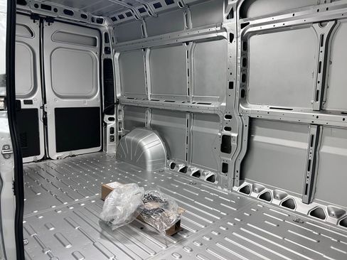 New 2026 RAM ProMaster 3500 w/ Quick Order Package 22G SLT image 14