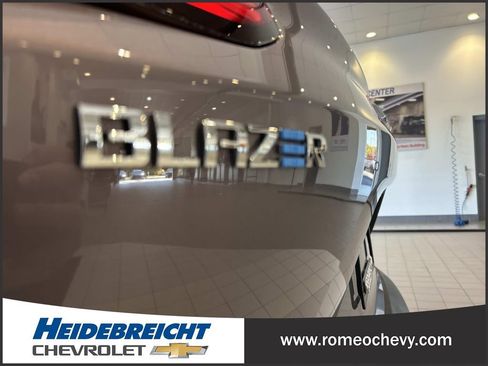 Used 2024 Chevrolet Blazer EV LT AWD/4WD image 38