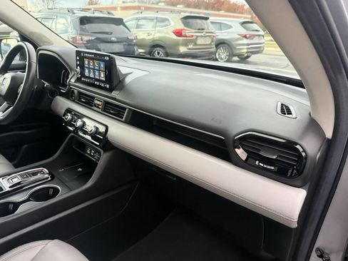 Used 2024 Honda Pilot Touring image 31